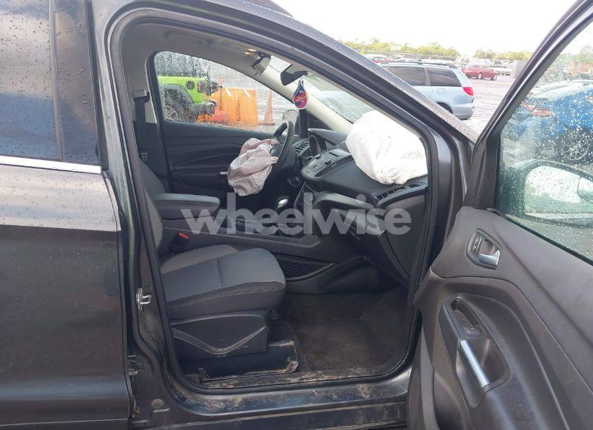 Photo 5 of 2018 Ford Escape SE (VIN 1FMCU9GD2JUD56311)