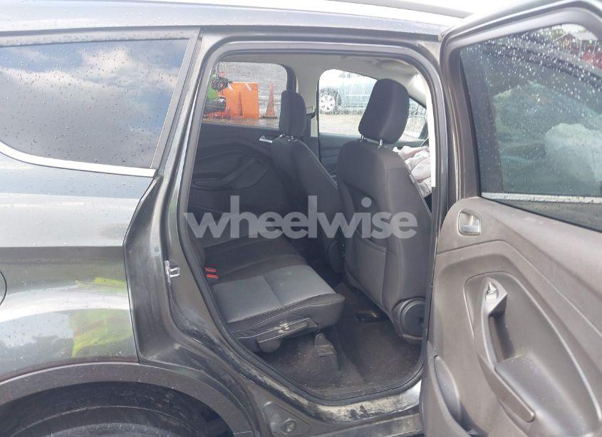 Photo 8 of 2018 Ford Escape SE (VIN 1FMCU9GD2JUD56311)