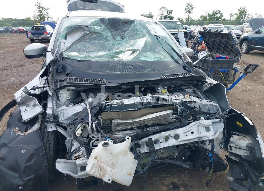 Photo 6 of 2019 Ford Escape SE (VIN 1FMCU9GD2KUA28288)