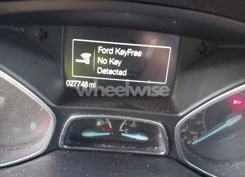 Photo 7 of 2019 Ford Escape SE (VIN 1FMCU9GD2KUA28288)
