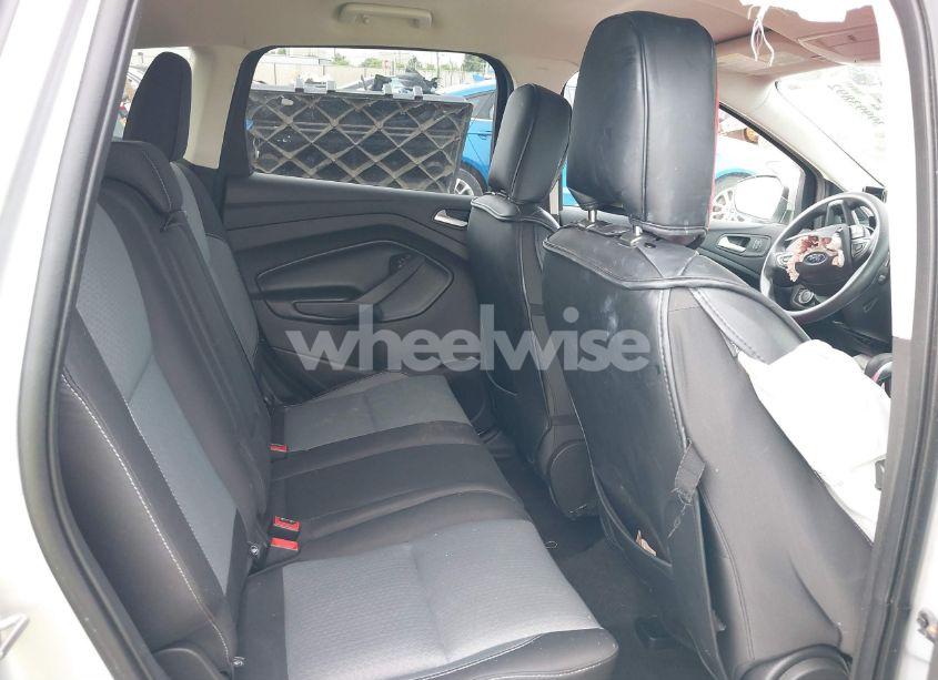 Photo 8 of 2019 Ford Escape SE (VIN 1FMCU9GD2KUA28288)