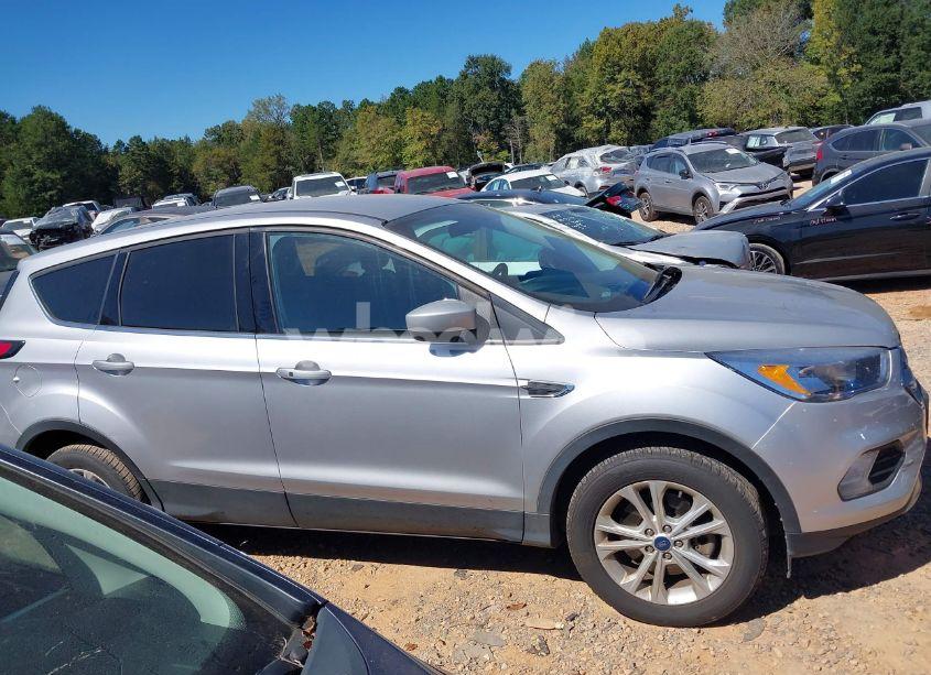 Photo 13 of 2019 Ford Escape SE (VIN 1FMCU9GD2KUA48797)