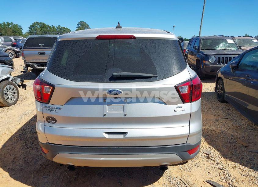Photo 16 of 2019 Ford Escape SE (VIN 1FMCU9GD2KUA48797)