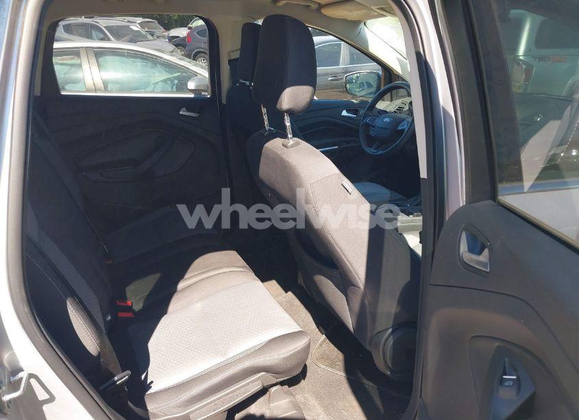 Photo 8 of 2019 Ford Escape SE (VIN 1FMCU9GD2KUA48797)
