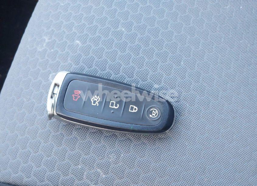 Photo 11 of 2019 Ford Escape SE (VIN 1FMCU9GD2KUA57256)