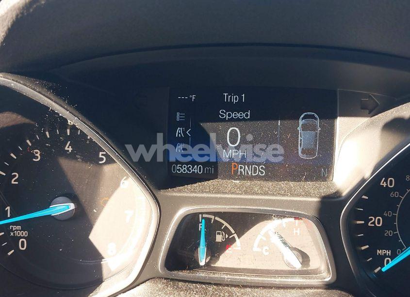 Photo 15 of 2019 Ford Escape SE (VIN 1FMCU9GD2KUA57256)