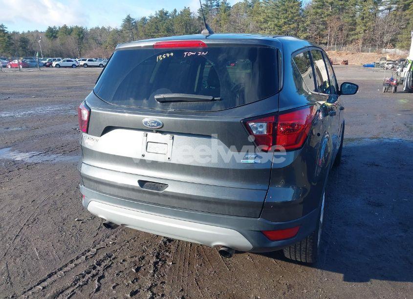 Photo 16 of 2019 Ford Escape SE (VIN 1FMCU9GD2KUA57256)