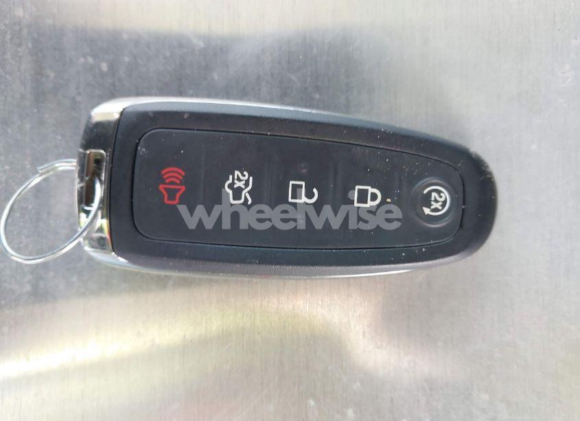 Photo 11 of 2019 Ford Escape SE (VIN 1FMCU9GD2KUA70279)