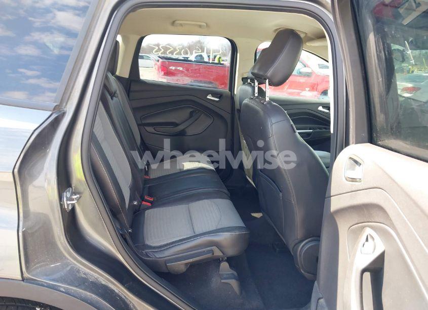 Photo 8 of 2019 Ford Escape SE (VIN 1FMCU9GD2KUA70279)