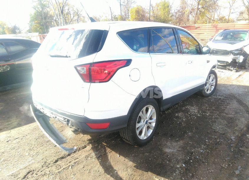 Photo 4 of 2019 Ford Escape SE (VIN 1FMCU9GD2KUB24311)