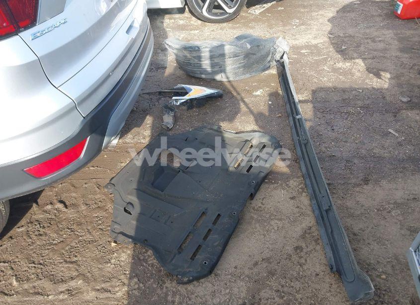 Photo 12 of 2019 Ford Escape SE (VIN 1FMCU9GD2KUB31288)