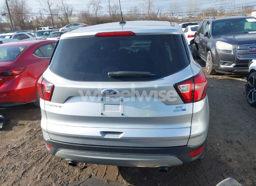 Photo 17 of 2019 Ford Escape SE (VIN 1FMCU9GD2KUB31288)