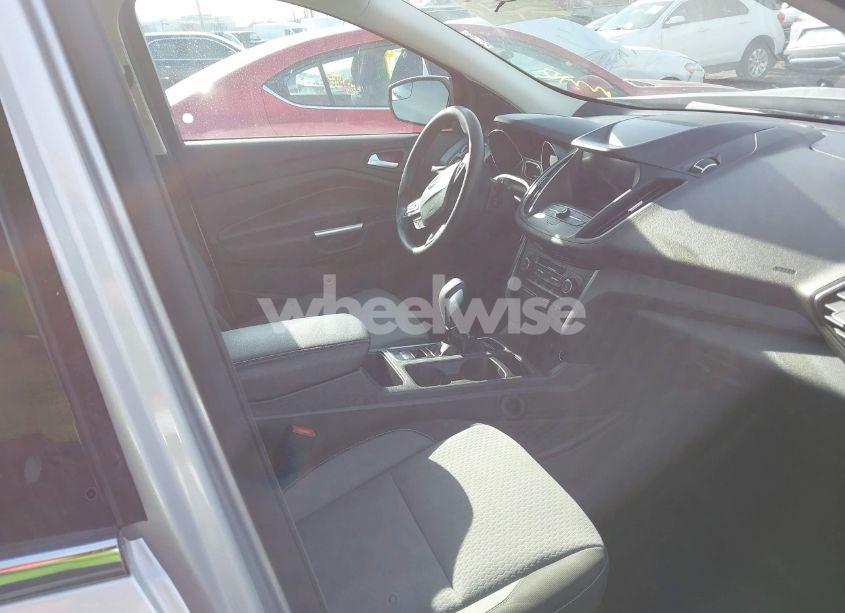 Photo 5 of 2019 Ford Escape SE (VIN 1FMCU9GD2KUB31288)