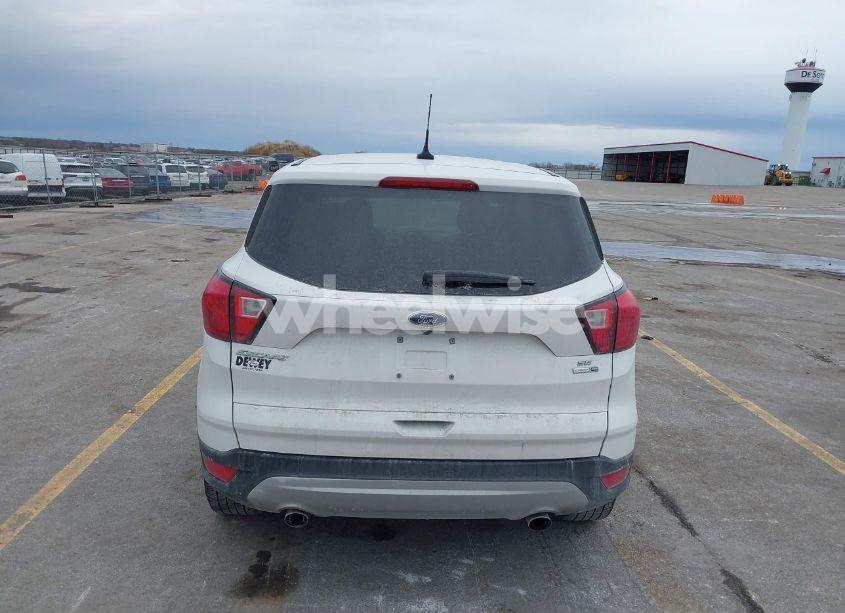 Photo 16 of 2019 Ford Escape SE (VIN 1FMCU9GD2KUB32022)
