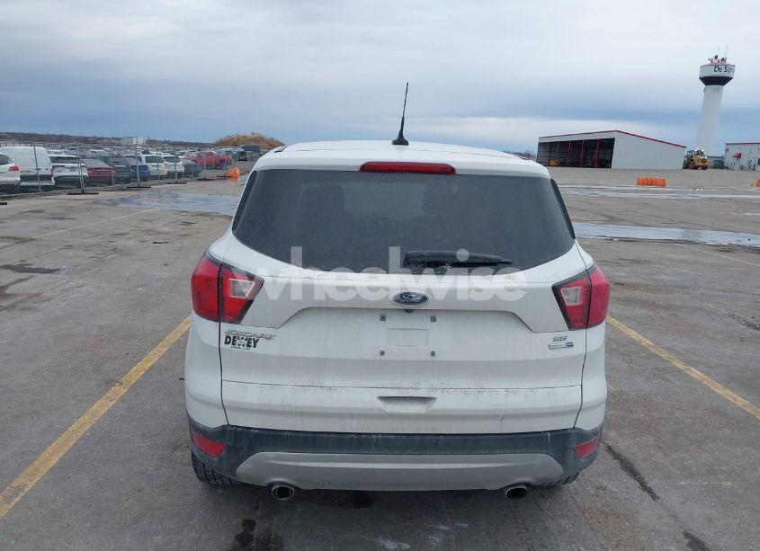 Photo 17 of 2019 Ford Escape SE (VIN 1FMCU9GD2KUB32022)