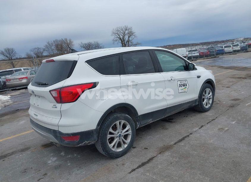 Photo 4 of 2019 Ford Escape SE (VIN 1FMCU9GD2KUB32022)