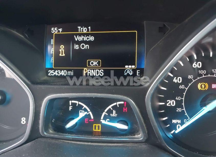 Photo 7 of 2019 Ford Escape SE (VIN 1FMCU9GD2KUB32022)
