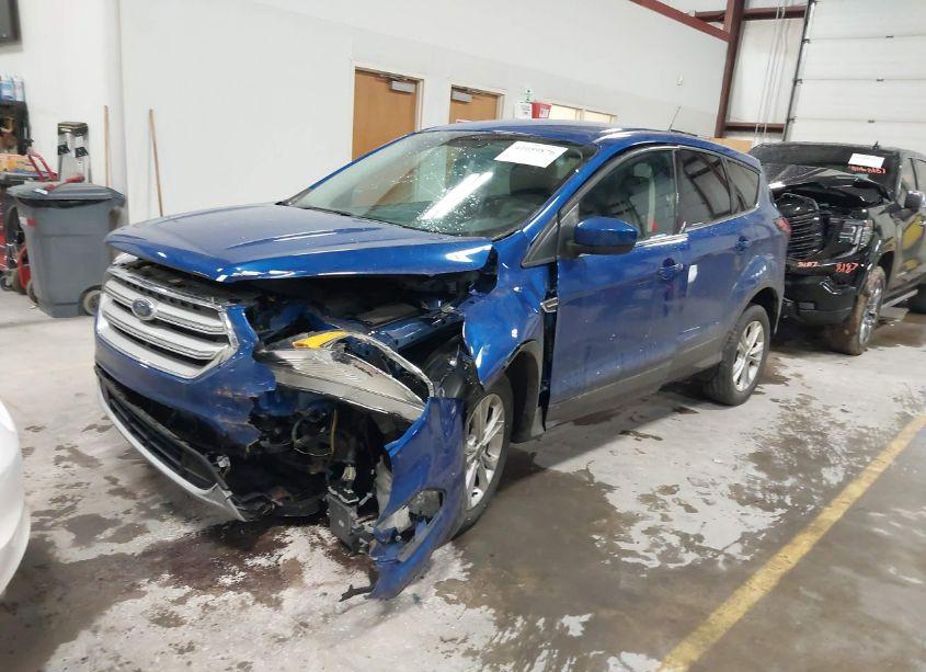 Photo 2 of 2019 Ford Escape SE (VIN 1FMCU9GD2KUB56160)