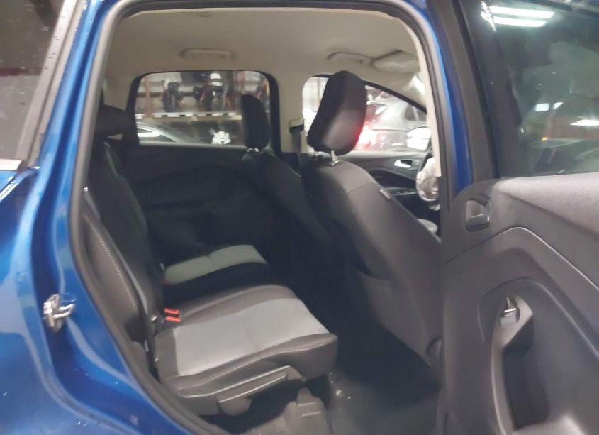 Photo 8 of 2019 Ford Escape SE (VIN 1FMCU9GD2KUB56160)