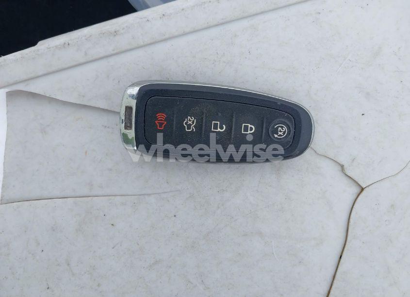 Photo 11 of 2019 Ford Escape SE (VIN 1FMCU9GD2KUB63996)