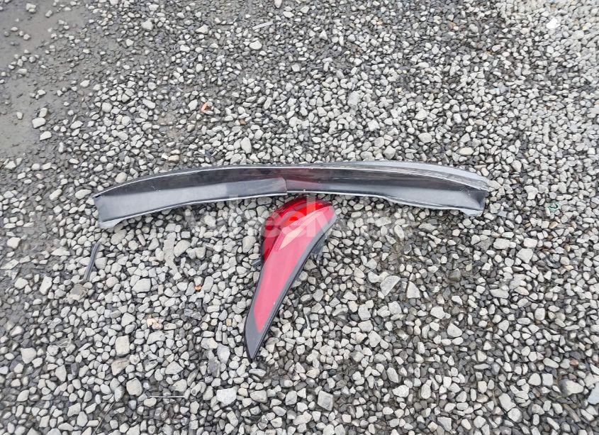 Photo 12 of 2019 Ford Escape SE (VIN 1FMCU9GD2KUB63996)