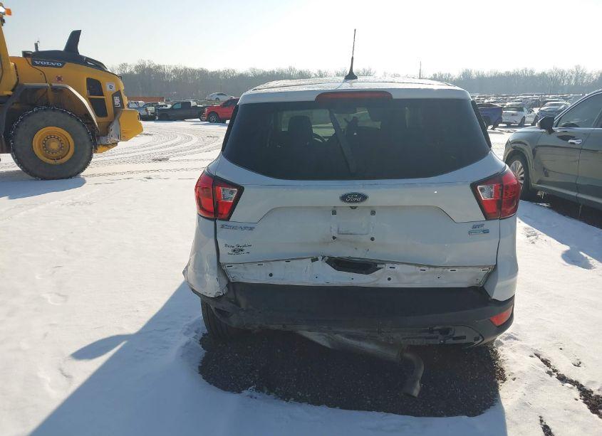 Photo 16 of 2019 Ford Escape SE (VIN 1FMCU9GD2KUC07558)