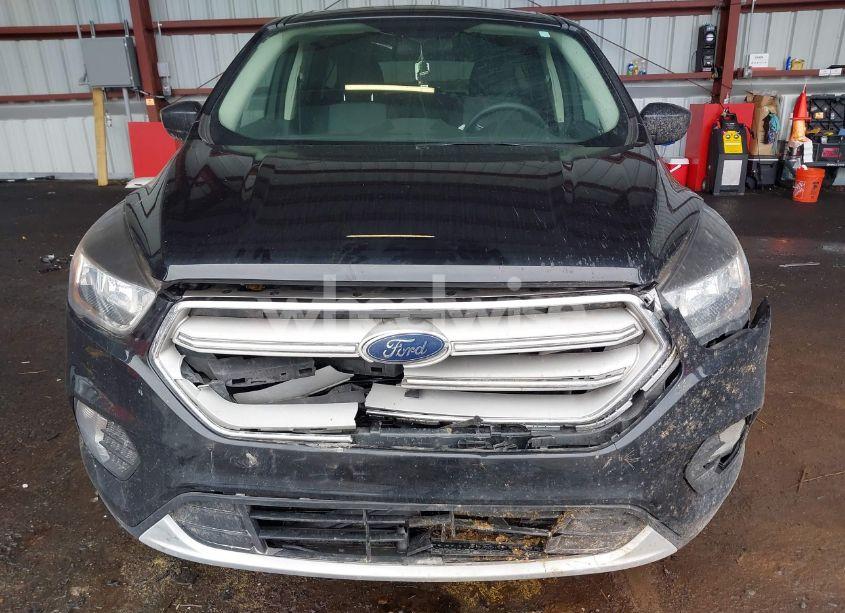 Photo 6 of 2019 Ford Escape SE (VIN 1FMCU9GD2KUC50667)