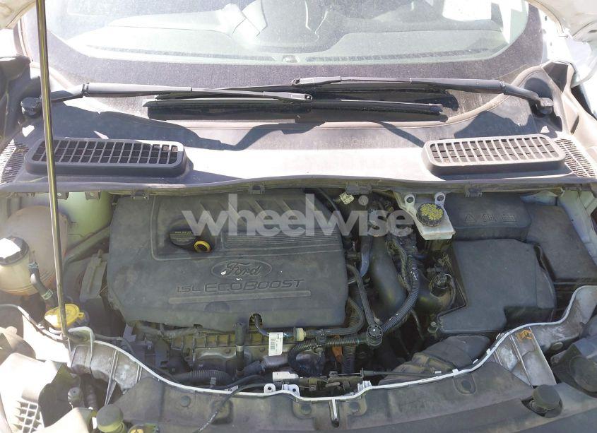 Photo 10 of 2017 Ford Escape SE (VIN 1FMCU9GD3HUA40233)