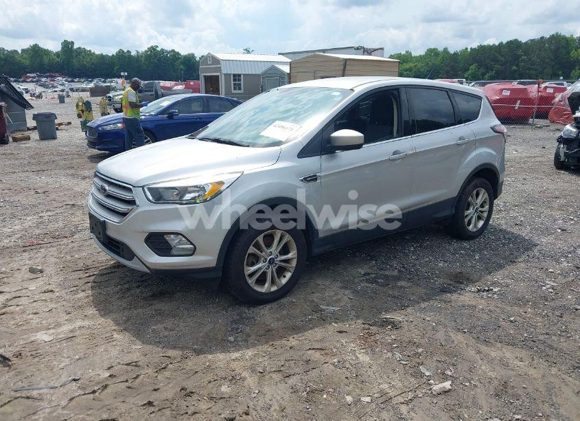 Photo 2 of 2017 Ford Escape SE (VIN 1FMCU9GD3HUA74463)
