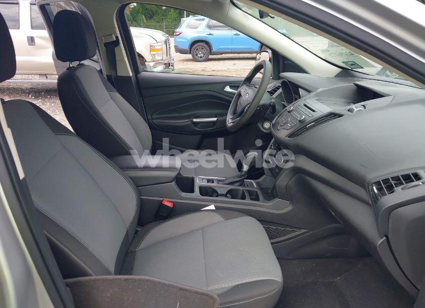 Photo 5 of 2017 Ford Escape SE (VIN 1FMCU9GD3HUA74463)