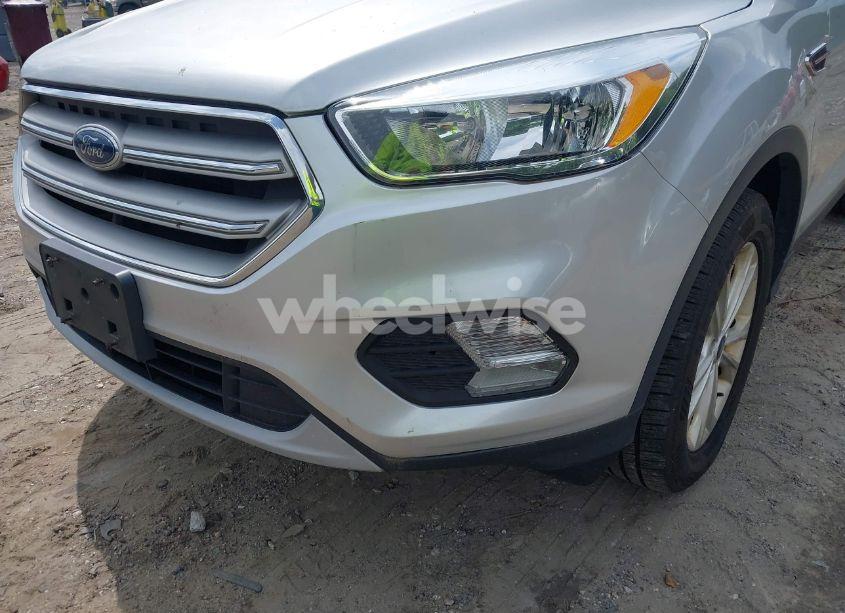 Photo 6 of 2017 Ford Escape SE (VIN 1FMCU9GD3HUA74463)