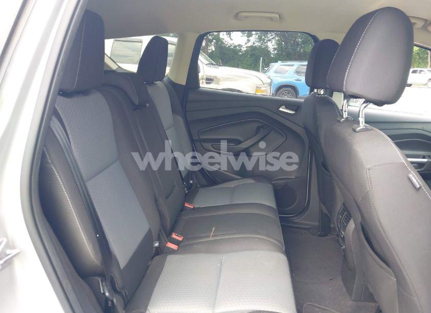 Photo 8 of 2017 Ford Escape SE (VIN 1FMCU9GD3HUA74463)