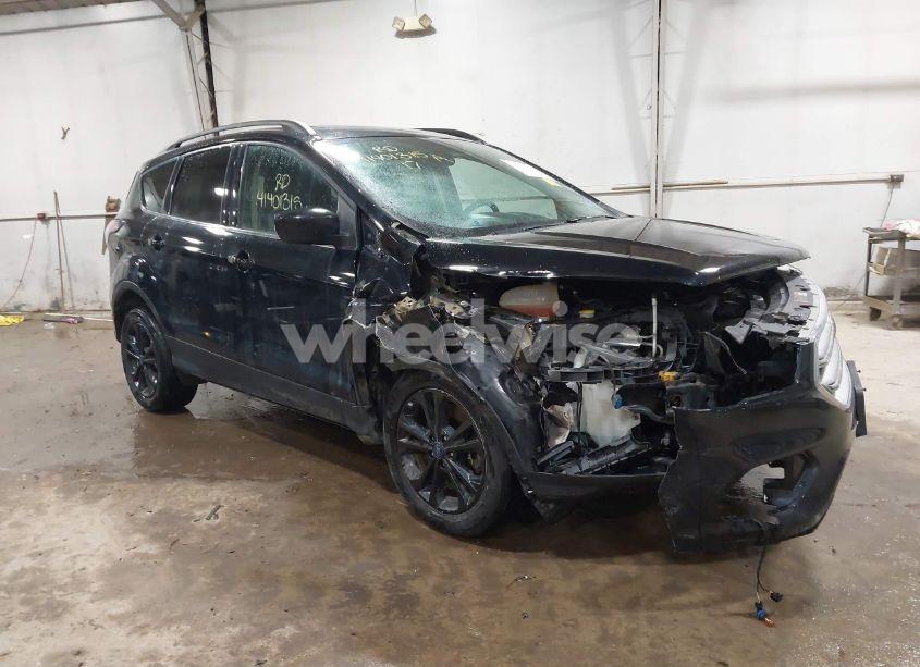 2017 Ford Escape SE (VIN 1FMCU9GD3HUB06764) main photo