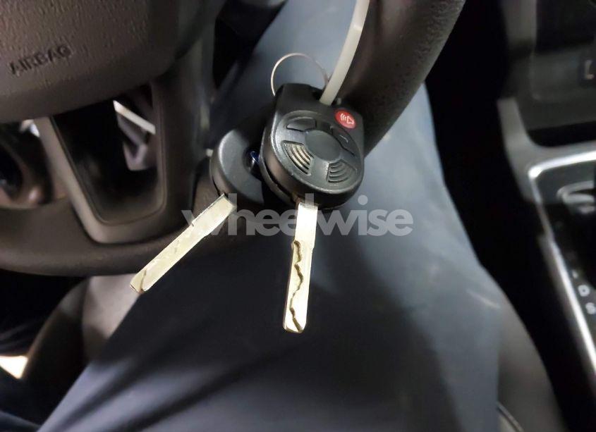 Photo 11 of 2017 Ford Escape SE (VIN 1FMCU9GD3HUB06764)