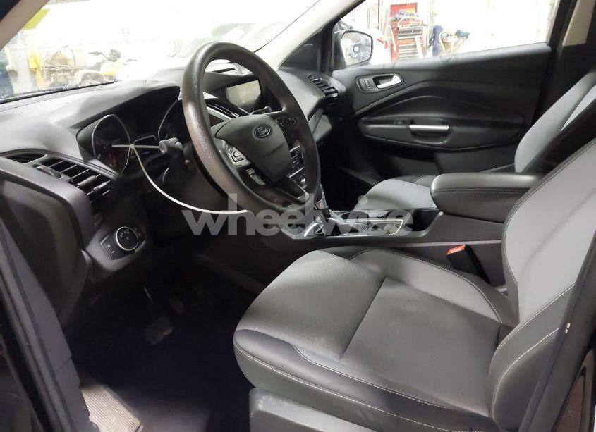 Photo 5 of 2017 Ford Escape SE (VIN 1FMCU9GD3HUB06764)