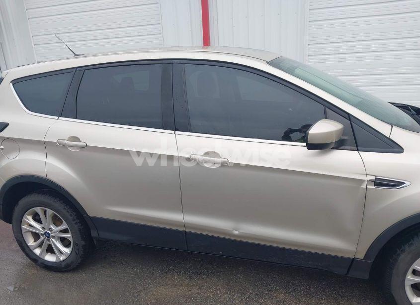 Photo 14 of 2017 Ford Escape SE (VIN 1FMCU9GD3HUB65653)