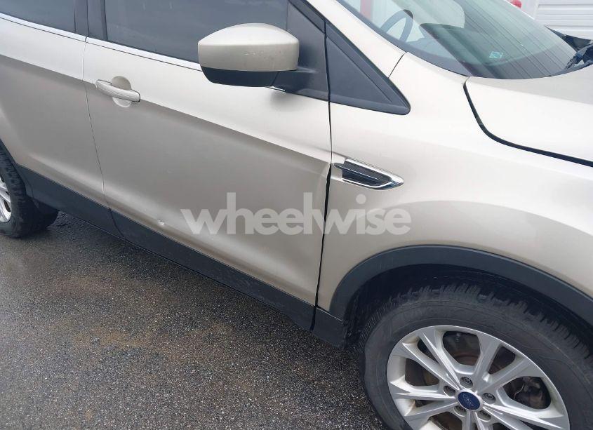 Photo 18 of 2017 Ford Escape SE (VIN 1FMCU9GD3HUB65653)