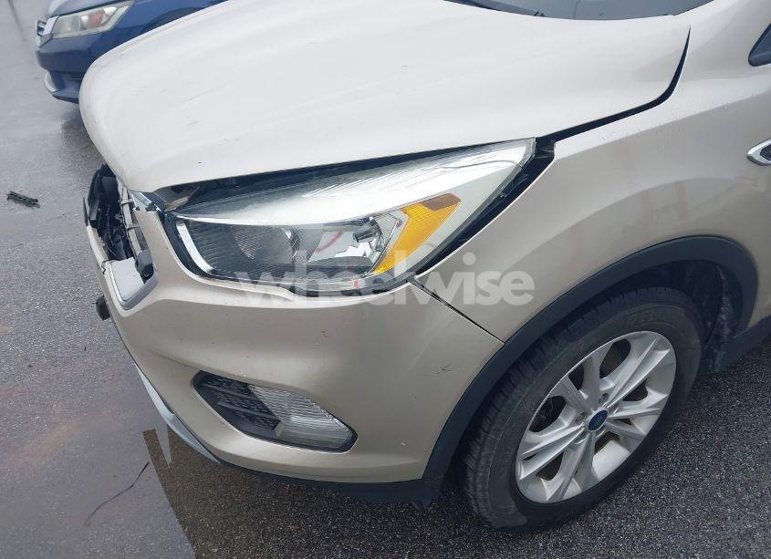 Photo 19 of 2017 Ford Escape SE (VIN 1FMCU9GD3HUB65653)