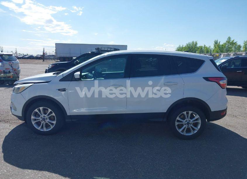 Photo 14 of 2017 Ford Escape SE (VIN 1FMCU9GD3HUB82341)