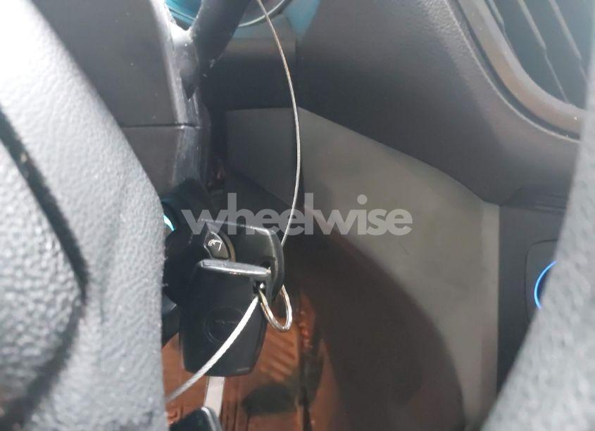 Photo 11 of 2017 Ford Escape SE (VIN 1FMCU9GD3HUC27665)