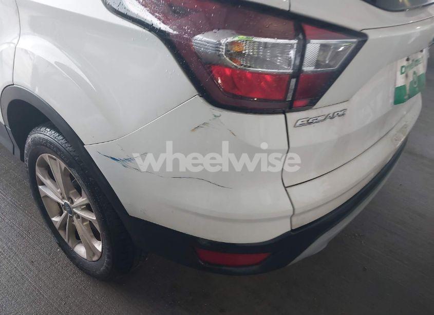 Photo 17 of 2017 Ford Escape SE (VIN 1FMCU9GD3HUC27665)