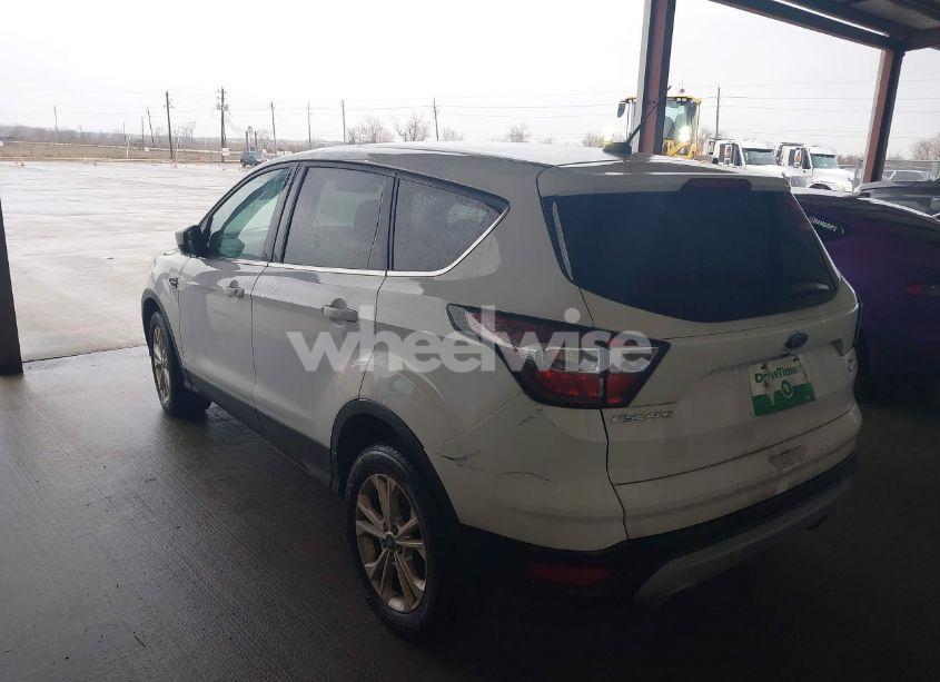 Photo 6 of 2017 Ford Escape SE (VIN 1FMCU9GD3HUC27665)