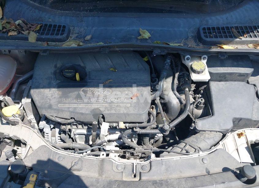 Photo 10 of 2017 Ford Escape SE (VIN 1FMCU9GD3HUC68443)