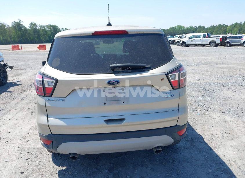 Photo 16 of 2017 Ford Escape SE (VIN 1FMCU9GD3HUC68443)