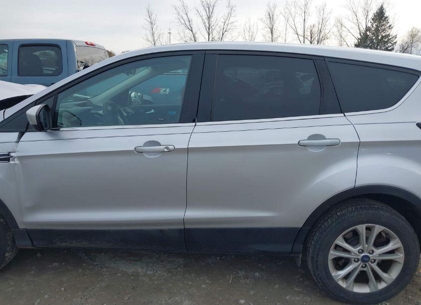Photo 14 of 2017 Ford Escape SE (VIN 1FMCU9GD3HUC74792)