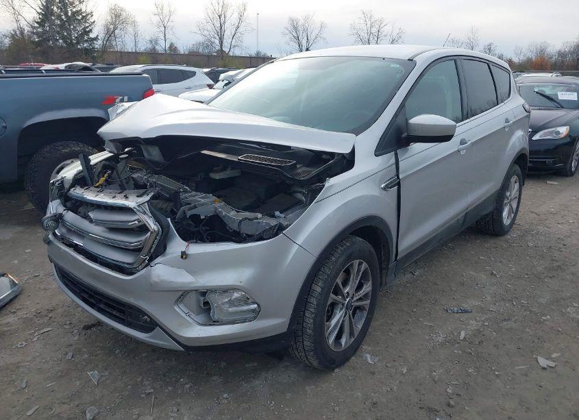 Photo 2 of 2017 Ford Escape SE (VIN 1FMCU9GD3HUC74792)