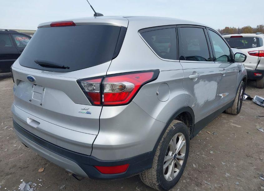 Photo 4 of 2017 Ford Escape SE (VIN 1FMCU9GD3HUC74792)