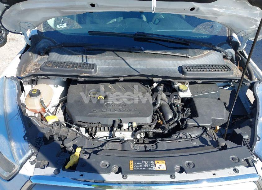 Photo 10 of 2017 Ford Escape SE (VIN 1FMCU9GD3HUD52181)