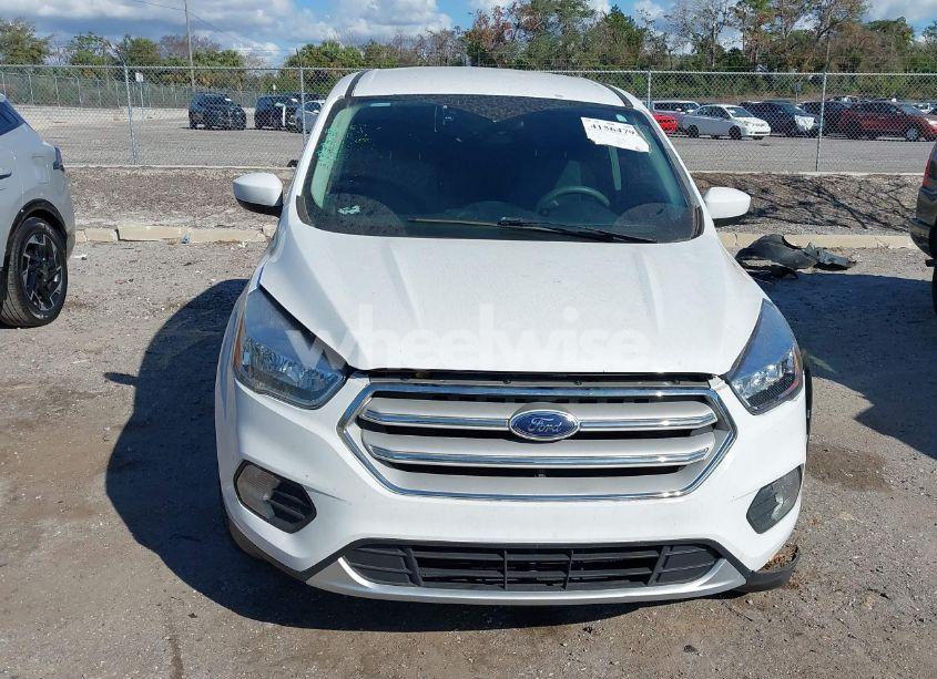 Photo 13 of 2017 Ford Escape SE (VIN 1FMCU9GD3HUD52181)