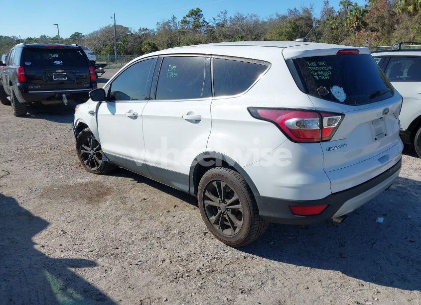 Photo 3 of 2017 Ford Escape SE (VIN 1FMCU9GD3HUD52181)